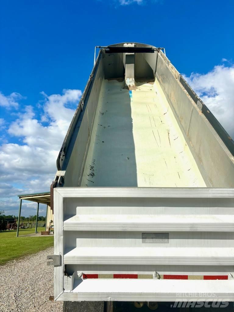 Travis 30ft End Dump Vyklápacie prívesy