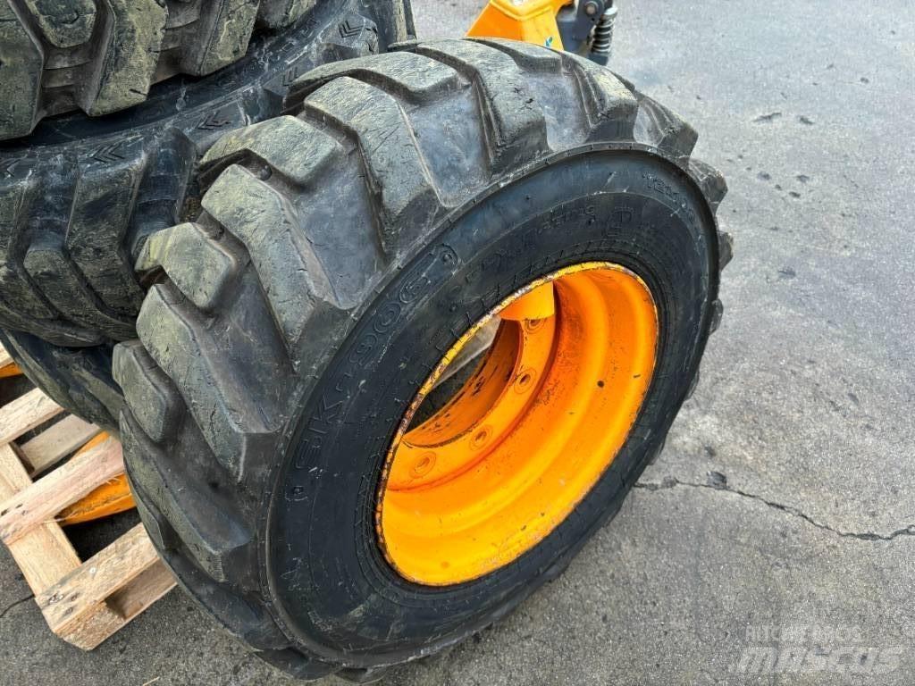 Alliance 12x16.5 Pneumatiky, kolesá a ráfiky