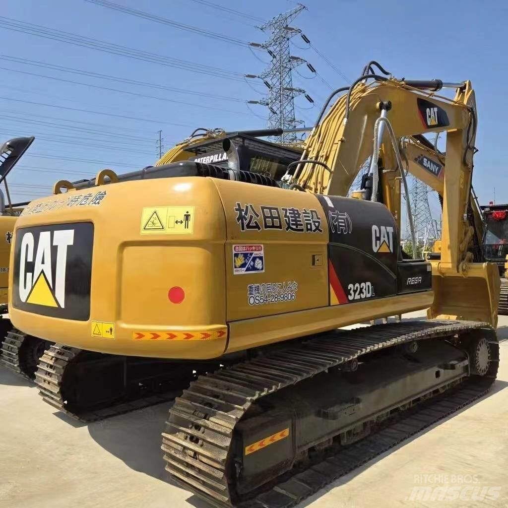 CAT 323 D Pásové rýpadlá