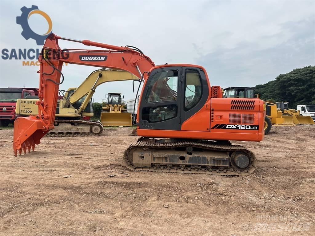 Doosan DX 120 Midi rýpadlá 7 t - 12 t
