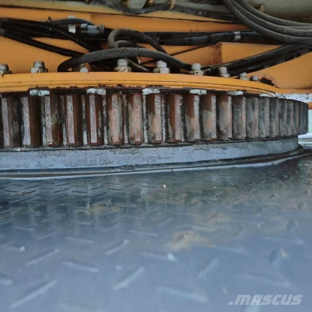 Sany STC 250 C5 Univerzálne terénne žeriavy