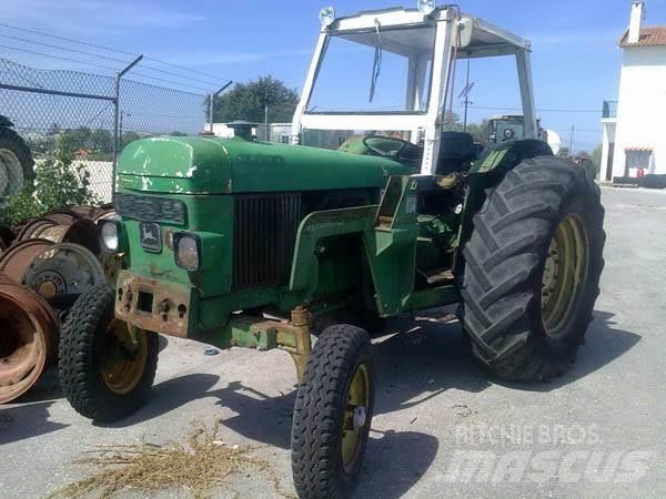 John Deere 2030 Traktory