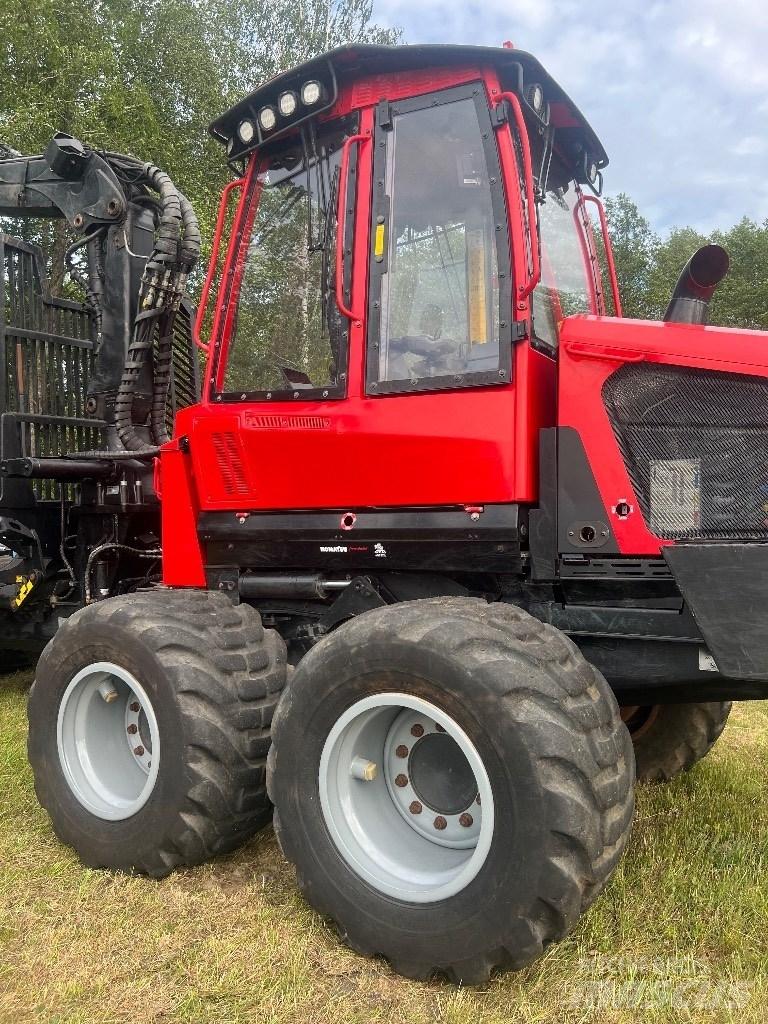 Komatsu 835 Lesné traktory