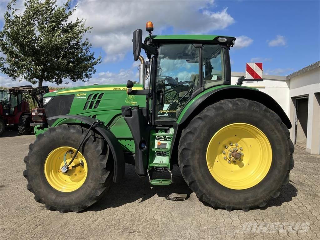 John Deere 6215R Traktory