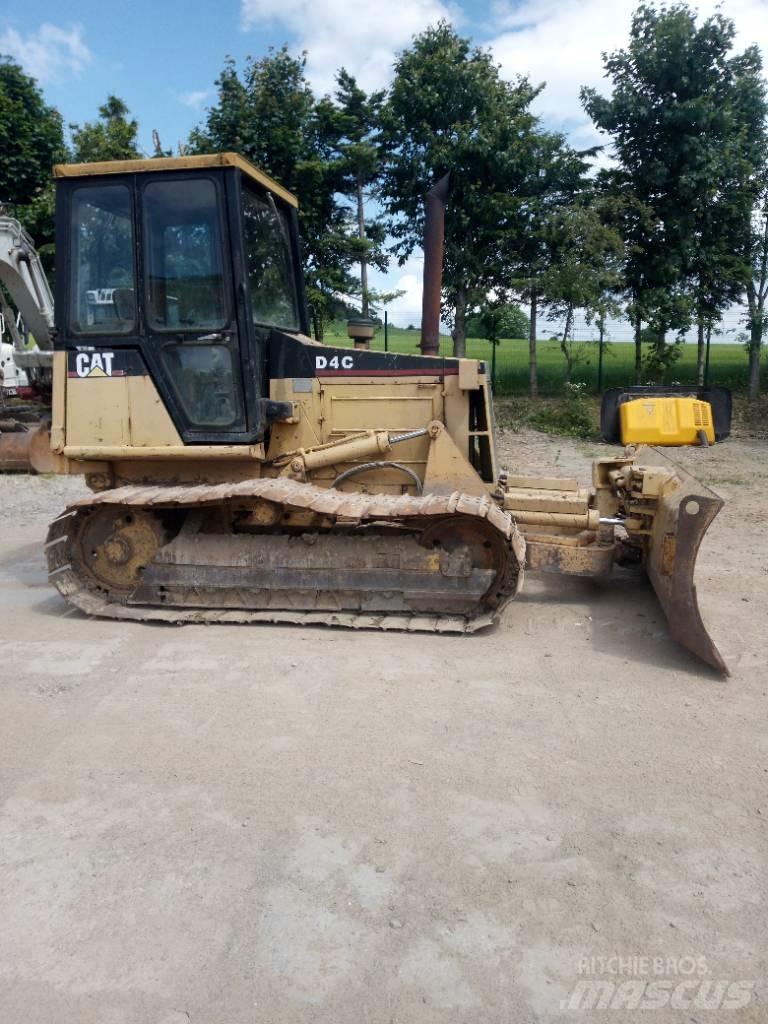 CAT D 4 C Pásové dozéry