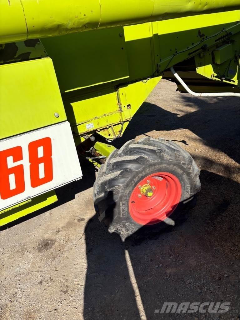 CLAAS Dominator 68 Kombinované zberacie stroje