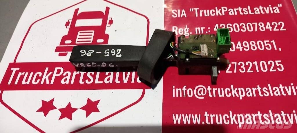 Volvo FH 12.  3944025 Kabíny a interiér