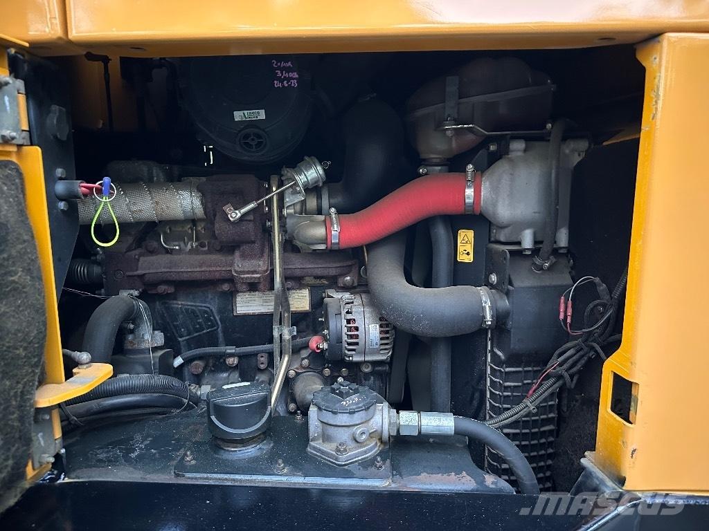JCB 9TFT Stavebné sklápače