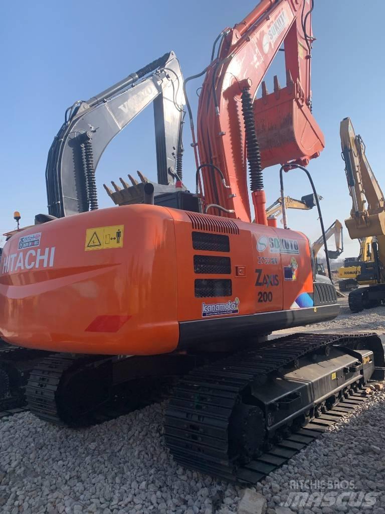 Hitachi ZX 200 Pásové rýpadlá
