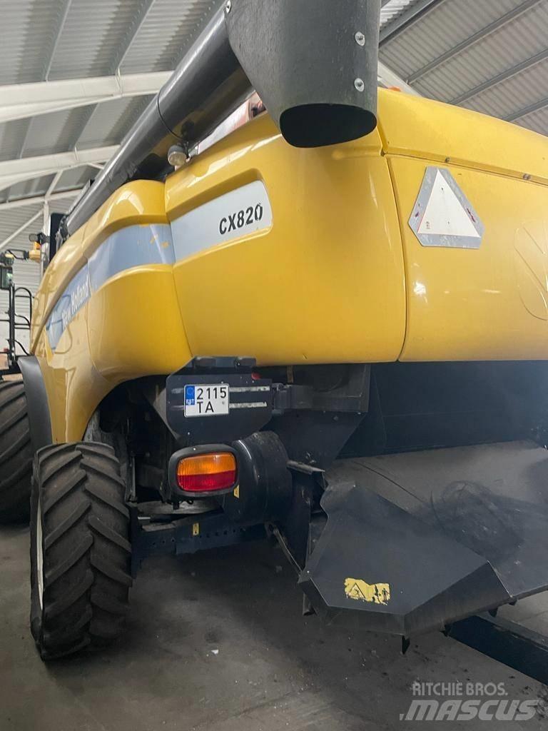 New Holland CX 820 Kombinované zberacie stroje
