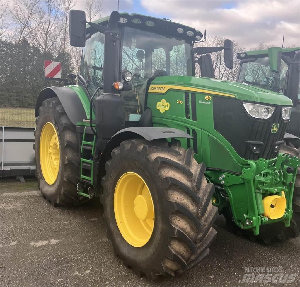 John Deere 6R 250 Traktory