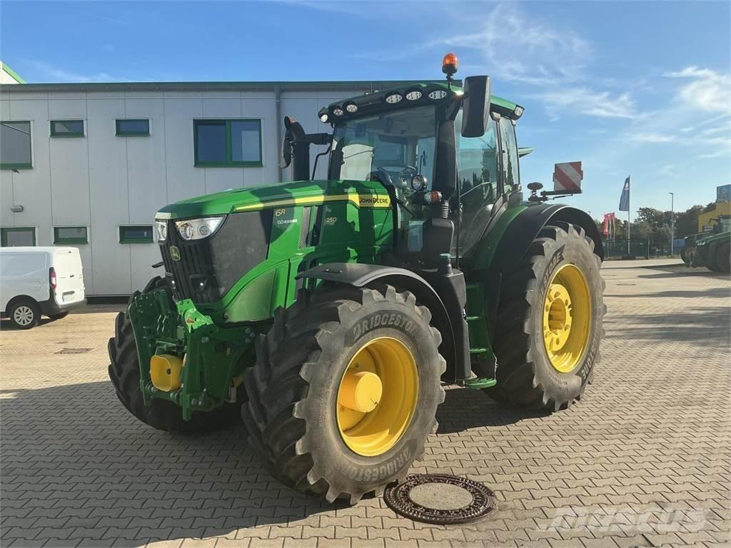 John Deere 6R 250 Traktory