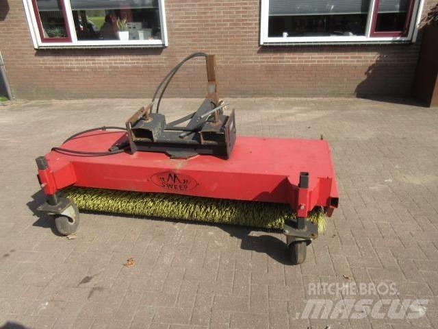 M SWEEP 200 Zametacie stroje