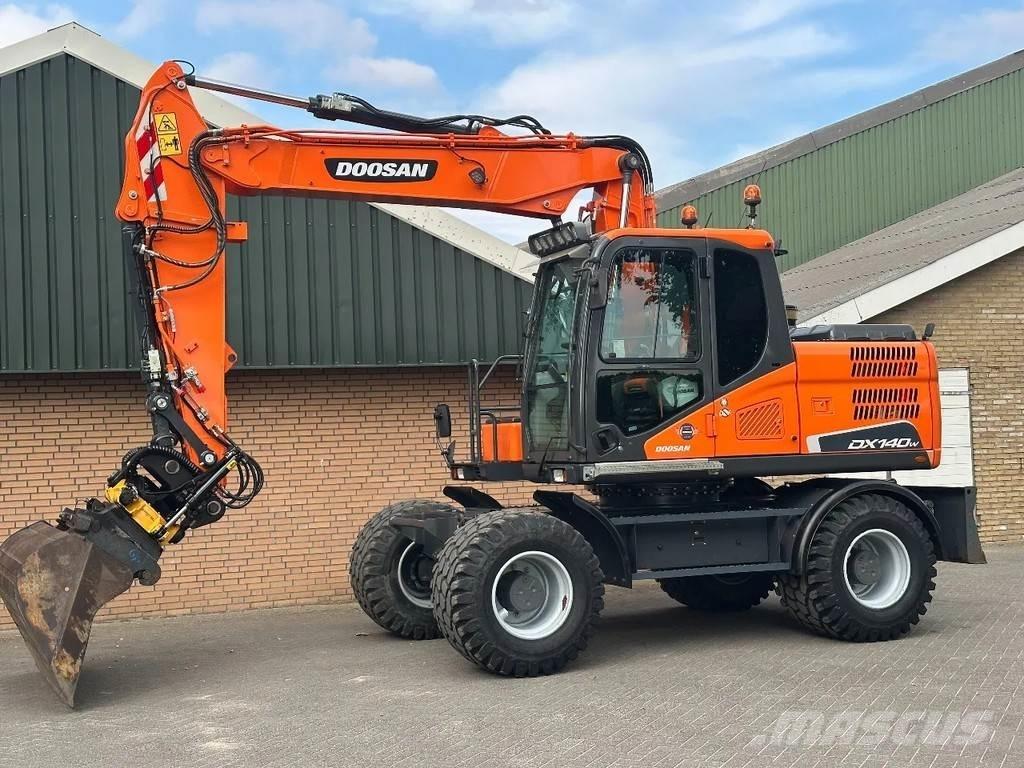 Doosan DX140W-5 Kolesové rýpadlá