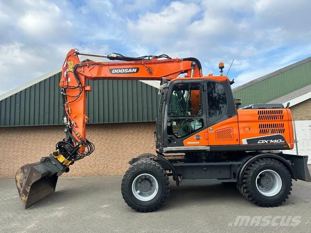 Doosan DX140W-5 Kolesové rýpadlá