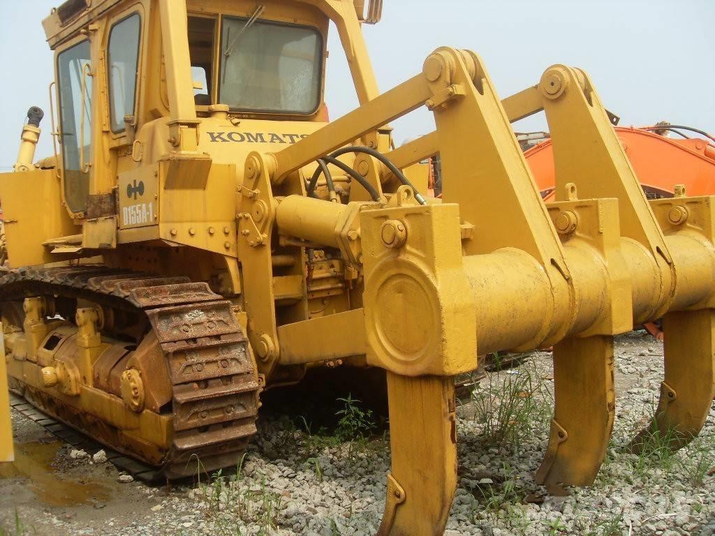 Komatsu d155a-1 Pásové dozéry