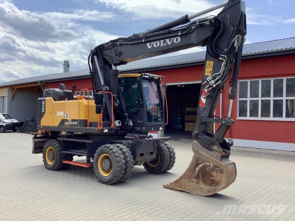 Volvo EW 220 E Kolesové rýpadlá