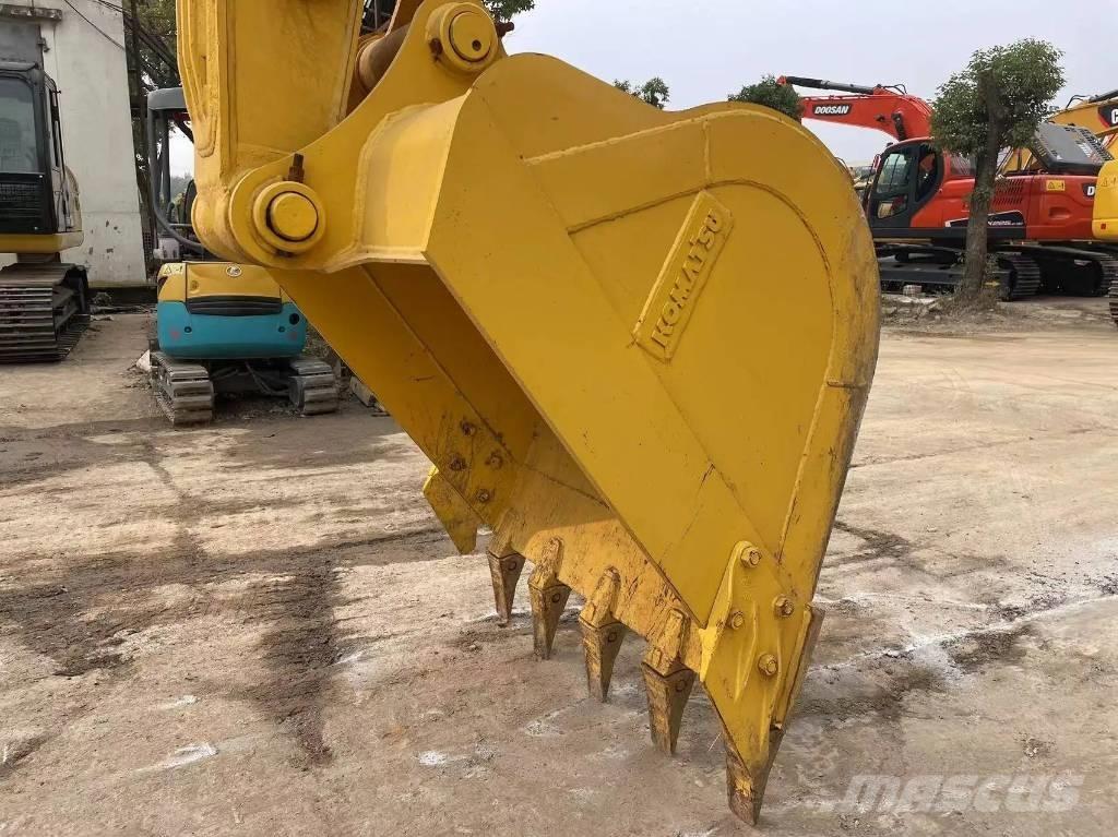 Komatsu PC240-8 Pásové rýpadlá