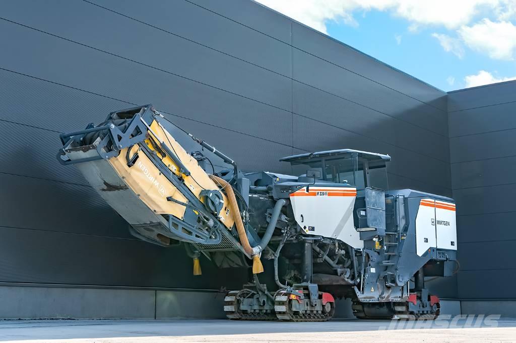 Wirtgen W 220 FI Recykléry za studena