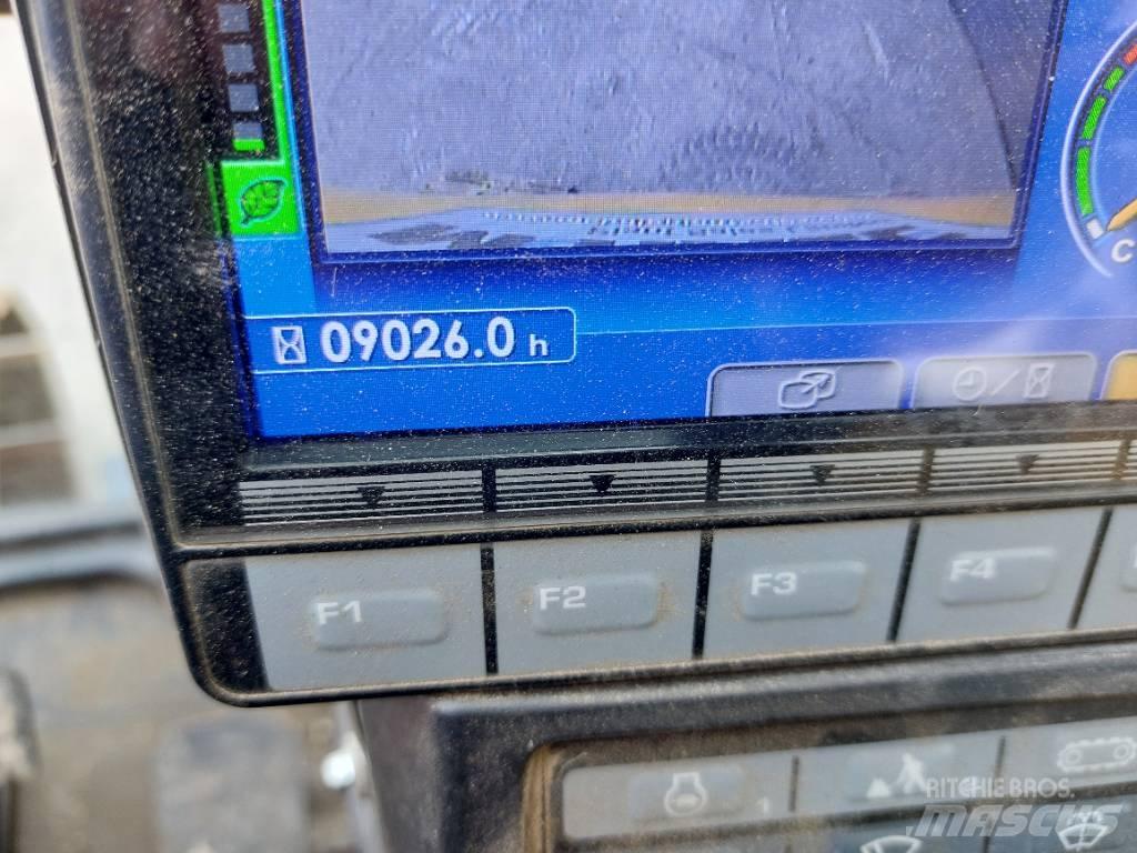 Komatsu PC138USLC-11 Pásové rýpadlá