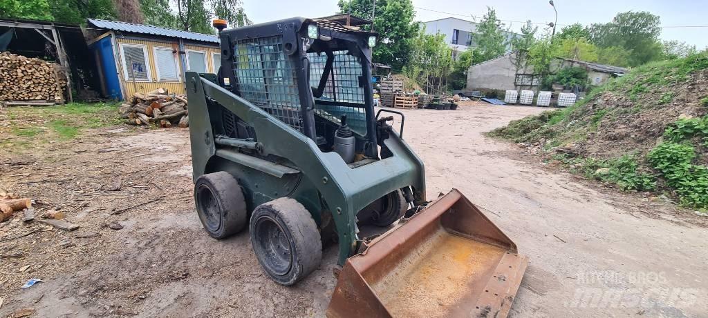 CAT 226 Šmykom riadené nakladače
