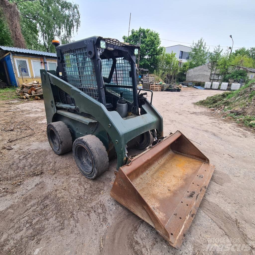 CAT 226 Šmykom riadené nakladače