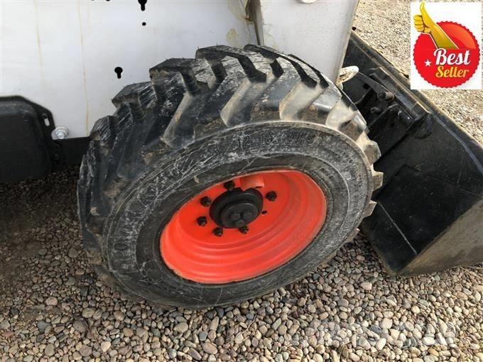 Bobcat S 300 Šmykom riadené nakladače