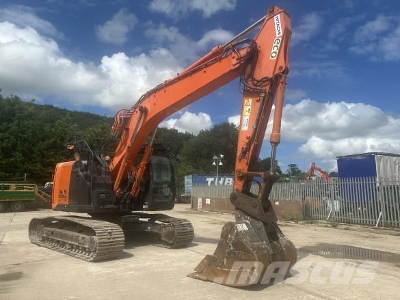 Hitachi ZX225 Pásové rýpadlá