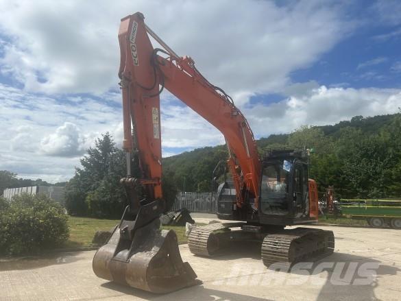 Hitachi ZX225 Pásové rýpadlá