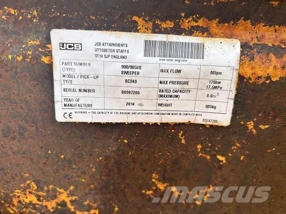 JCB SWEEPER SC240 Stavebníctvo - ostatné