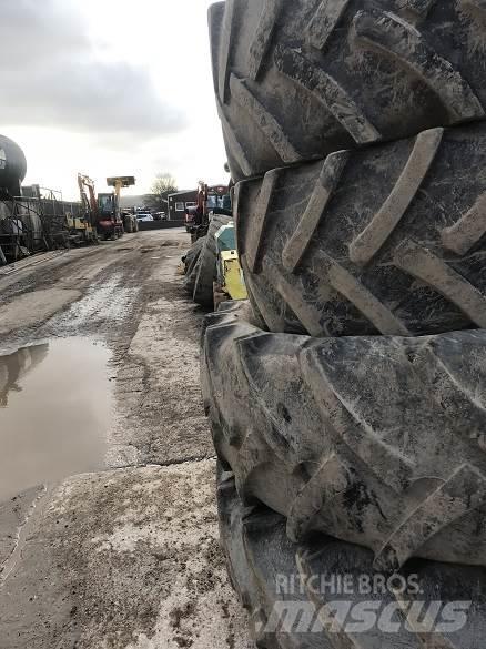  TYRES Pneumatiky, kolesá a ráfiky