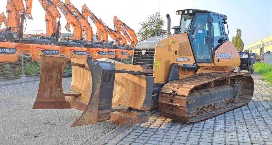 CASE 1650M WT Pásové dozéry