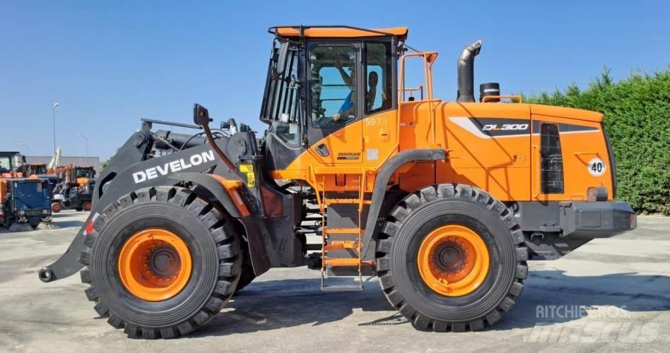 Doosan DL300-5 Kolesové nakladače