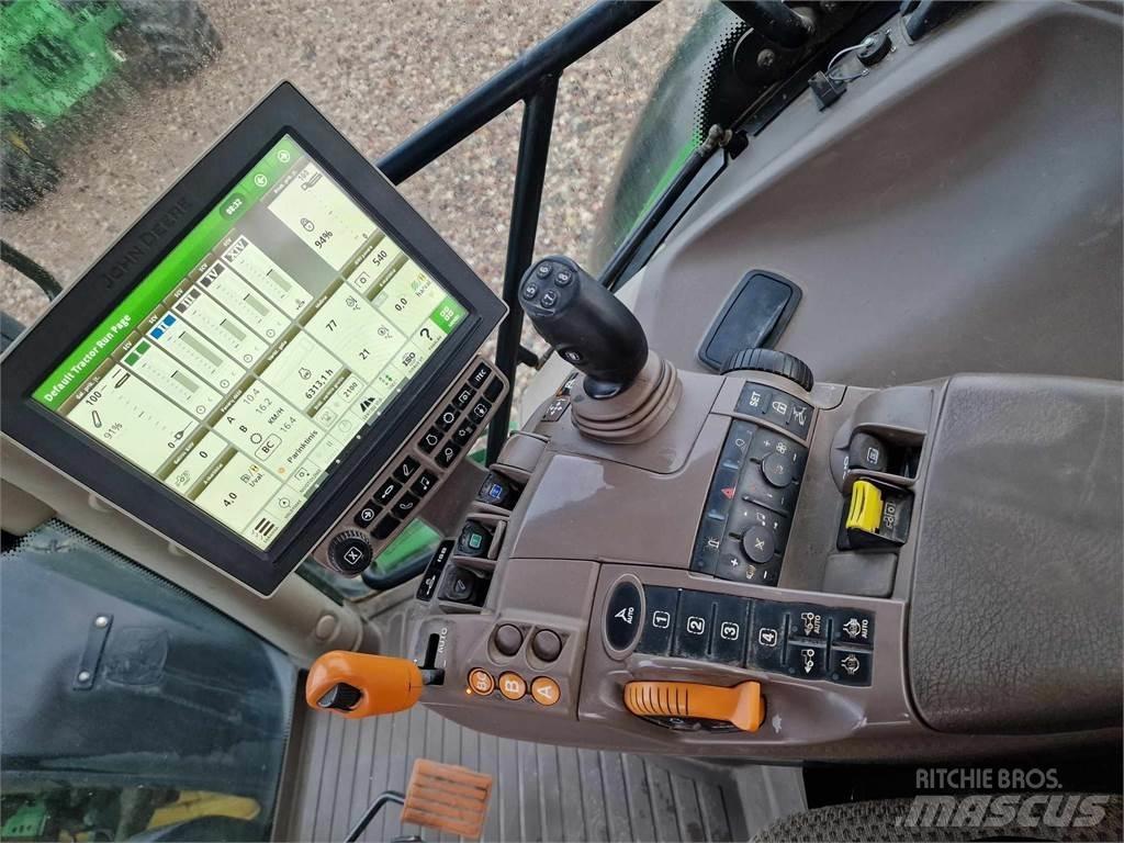 John Deere 6215R Traktory