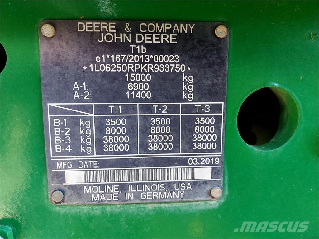 John Deere 6250R Traktory