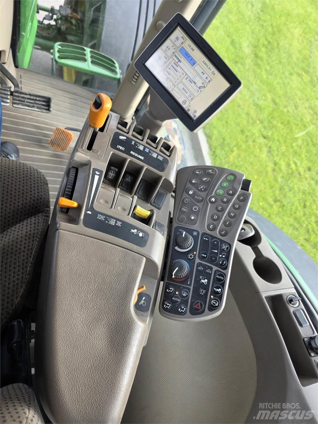 John Deere 7260R Traktory