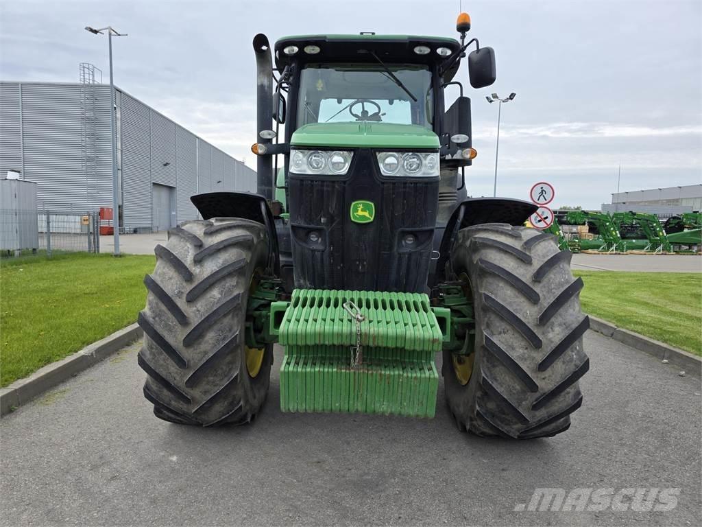 John Deere 7260R Traktory