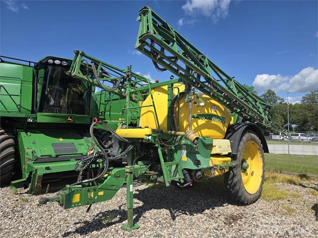 John Deere 740 Ťahané postrekovače