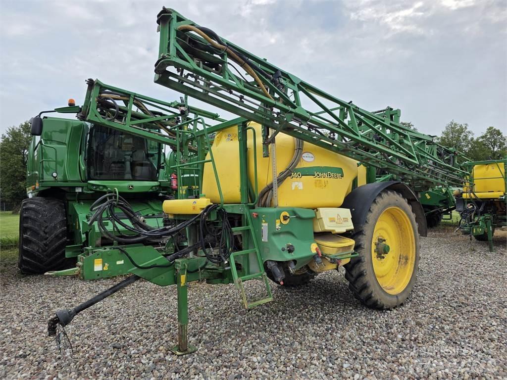 John Deere 740 Ťahané postrekovače