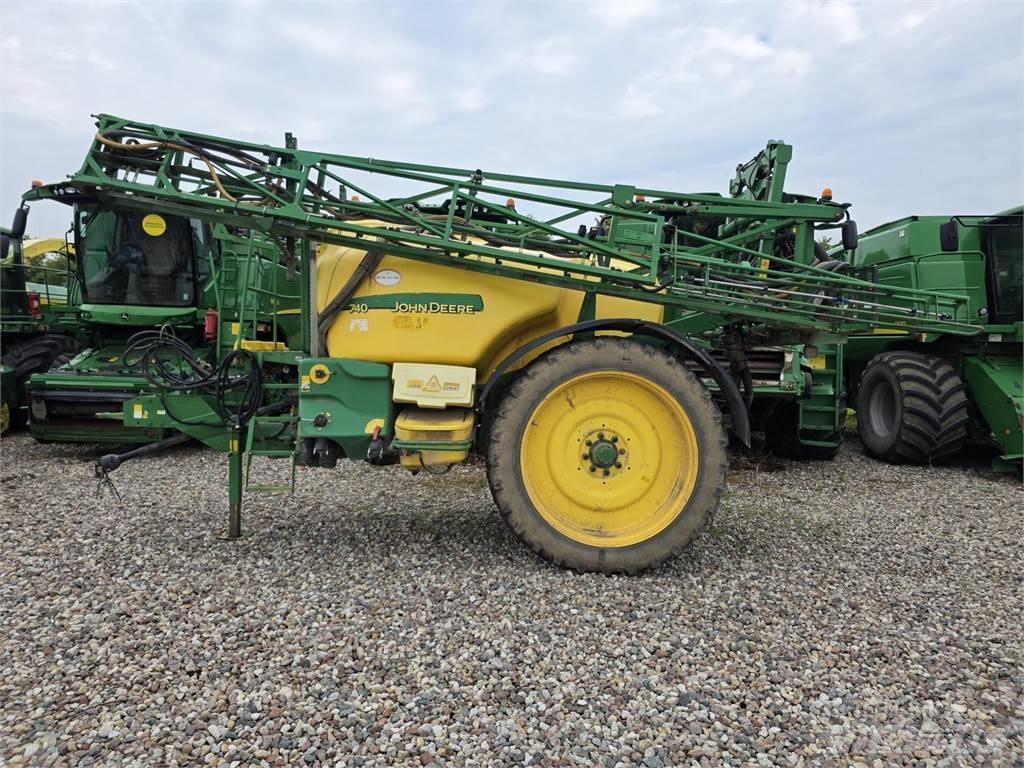John Deere 740 Ťahané postrekovače