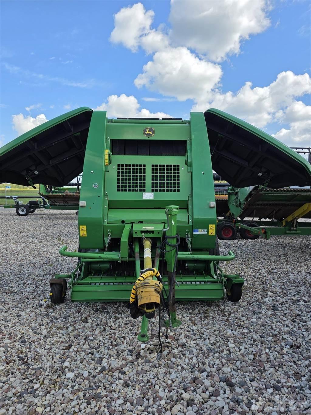 John Deere 854 Lisy na okrúhle balíky