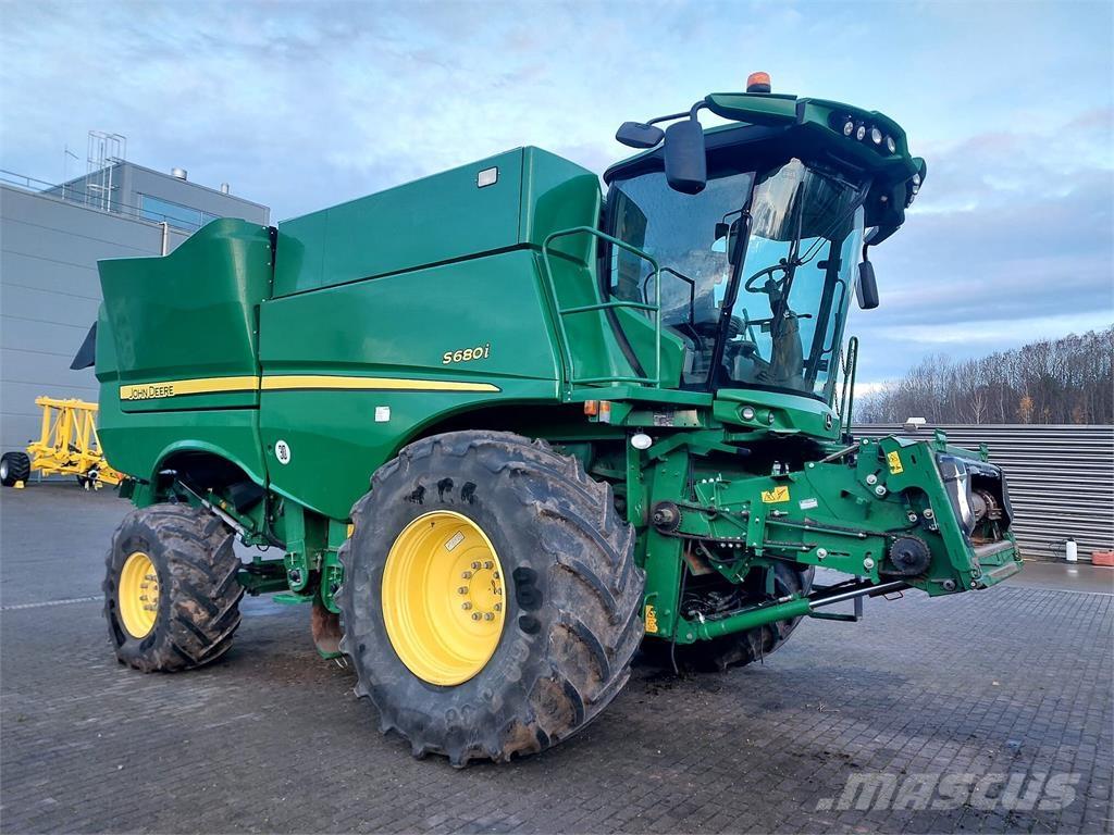 John Deere S680i Kombinované zberacie stroje