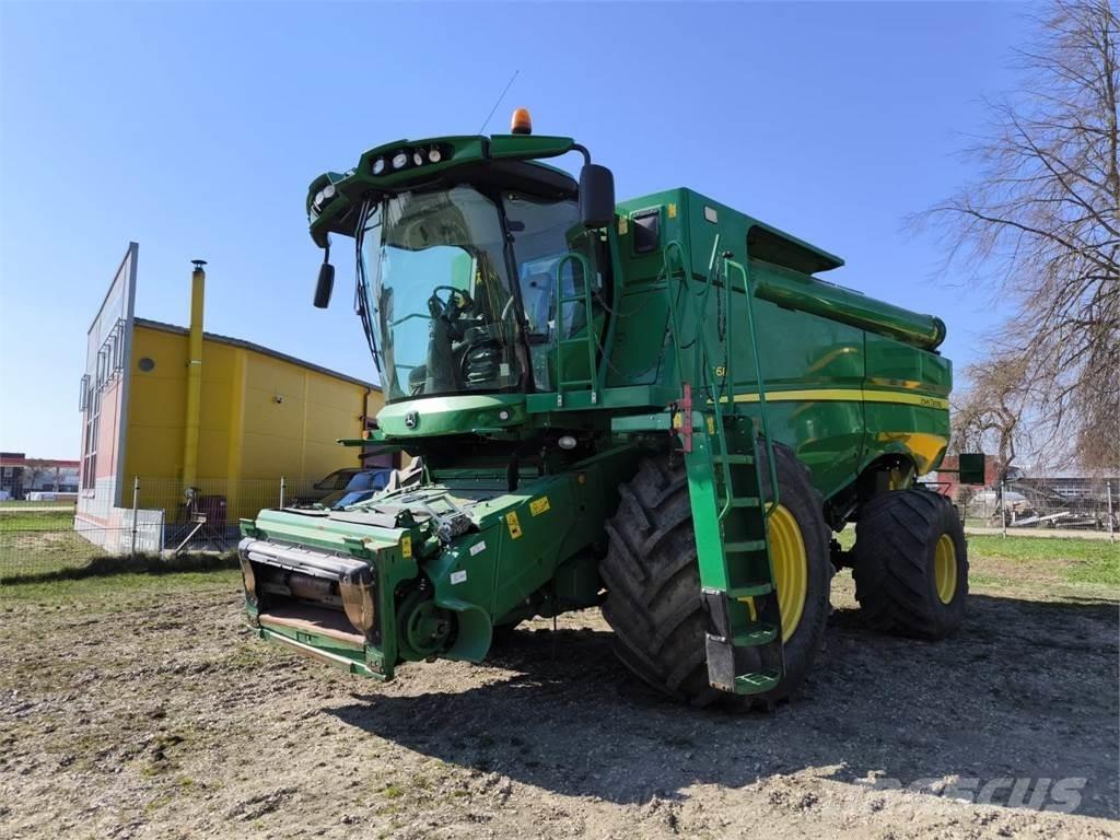 John Deere S685 Kombinované zberacie stroje