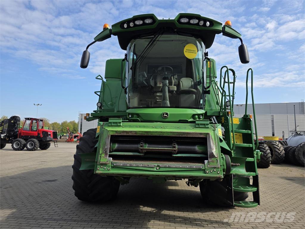 John Deere T660 Kombinované zberacie stroje