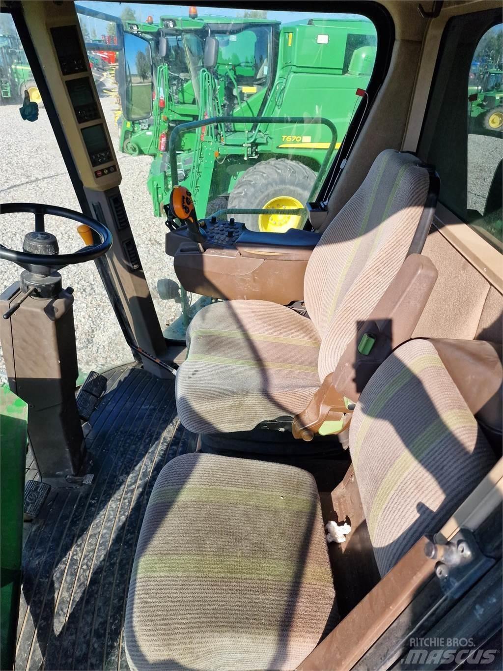 John Deere T670 Kombinované zberacie stroje