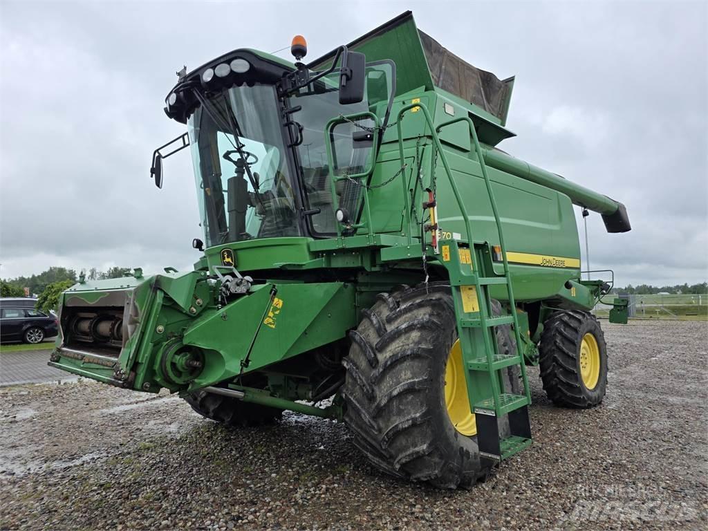 John Deere T670 Kombinované zberacie stroje