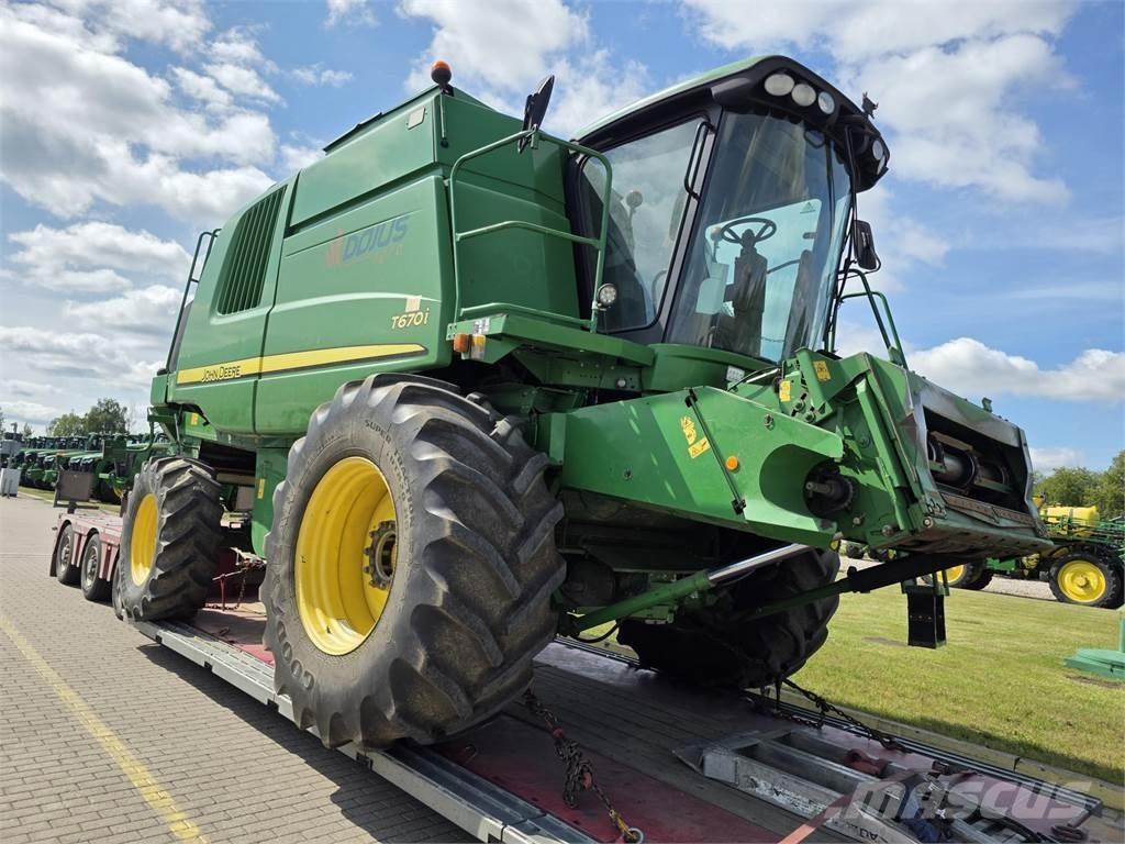 John Deere T670 Kombinované zberacie stroje