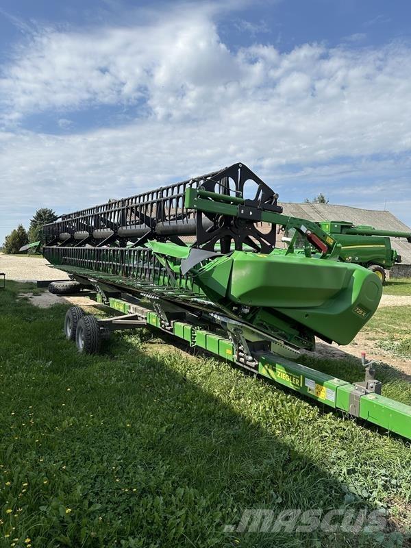 John Deere T670 Kombinované zberacie stroje