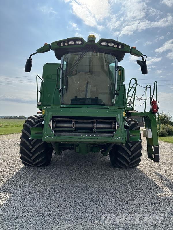 John Deere T670 Kombinované zberacie stroje