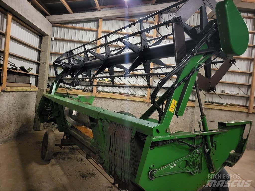 John Deere W540 Kombinované zberacie stroje